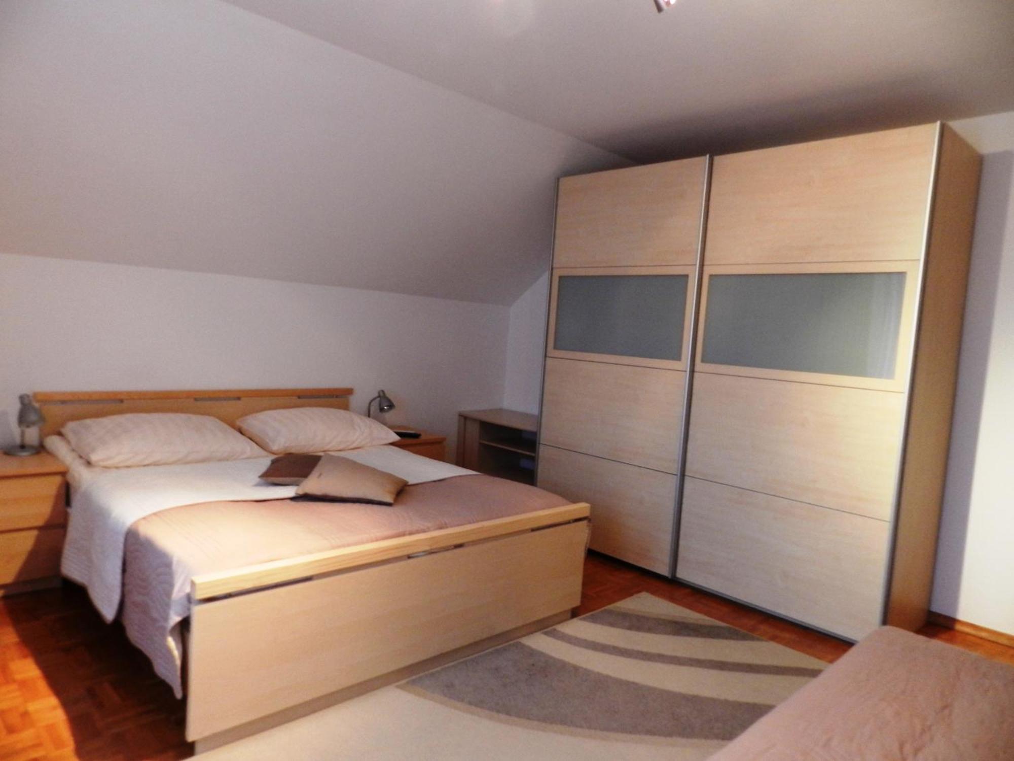 Apartments Koblar ครานสกา โกรา ภายนอก รูปภาพ