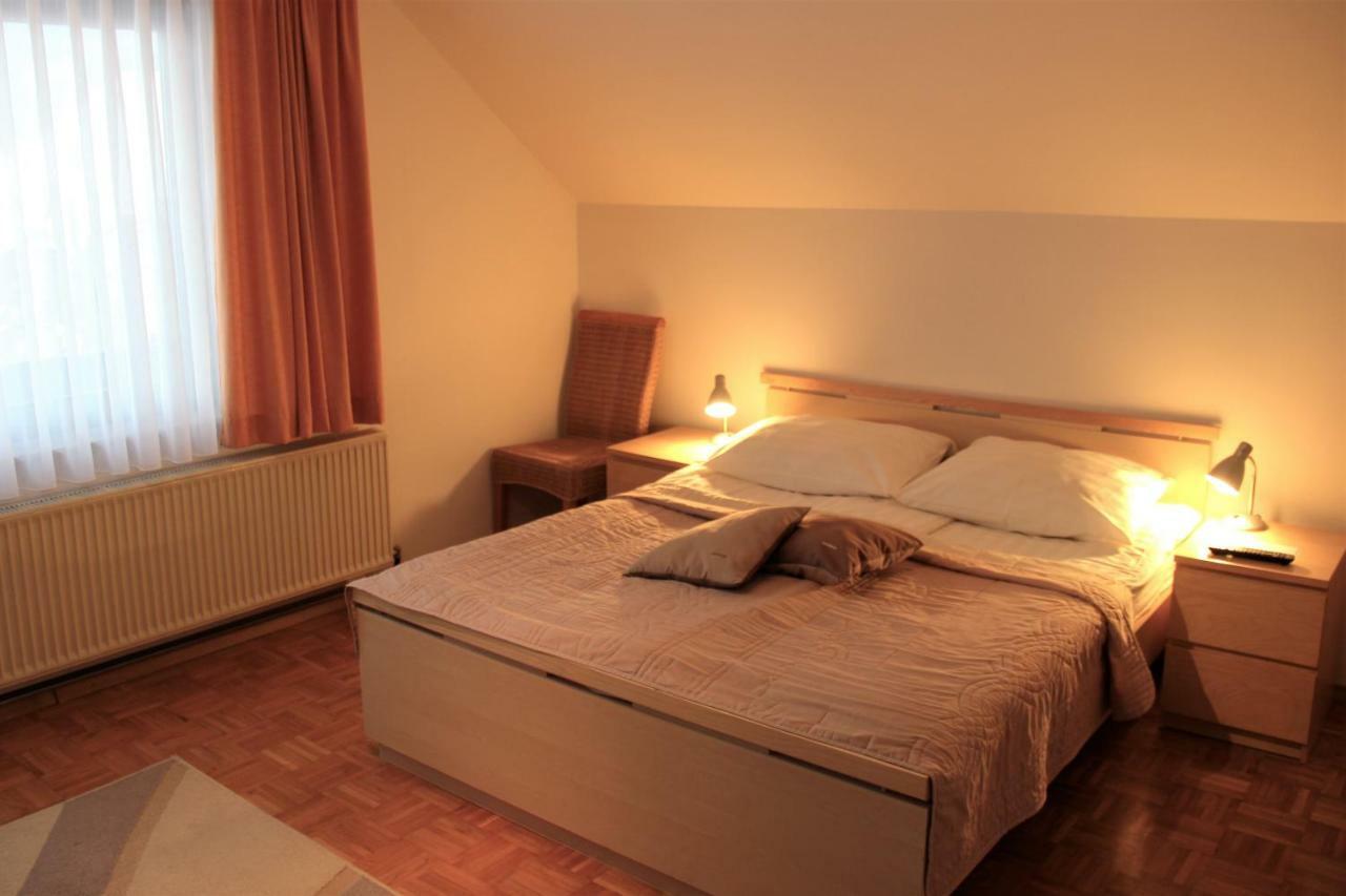 Apartments Koblar ครานสกา โกรา ภายนอก รูปภาพ