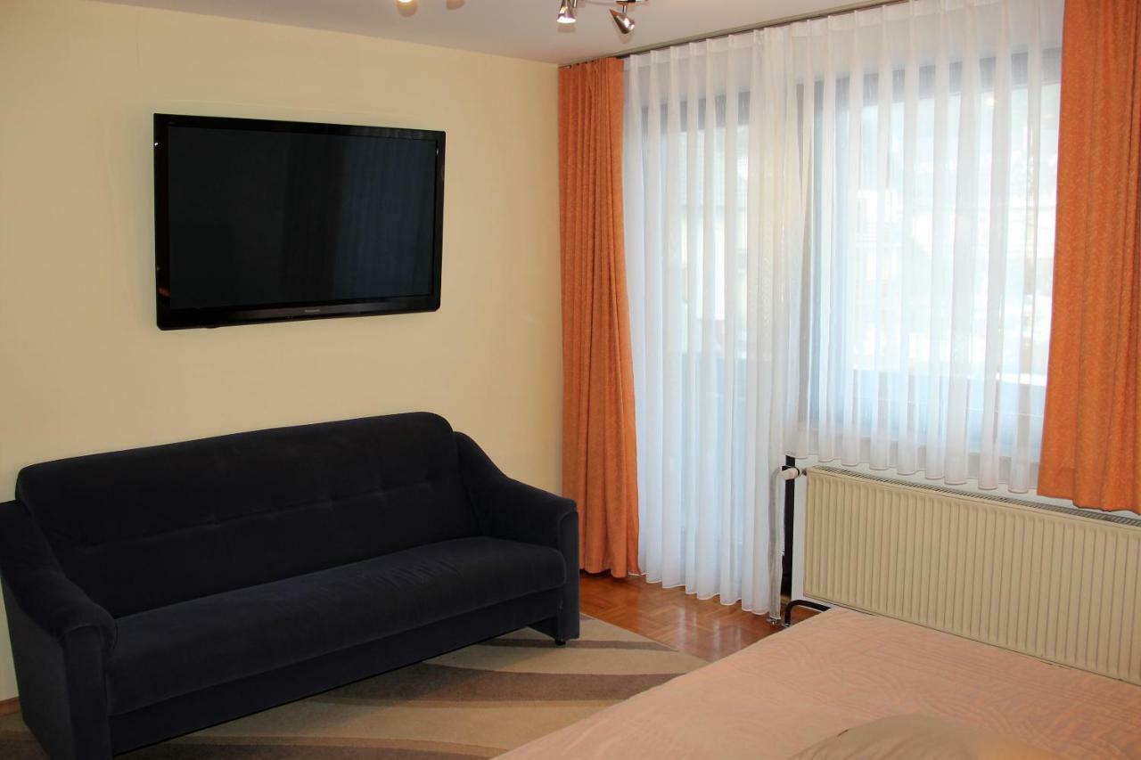 Apartments Koblar ครานสกา โกรา ภายนอก รูปภาพ