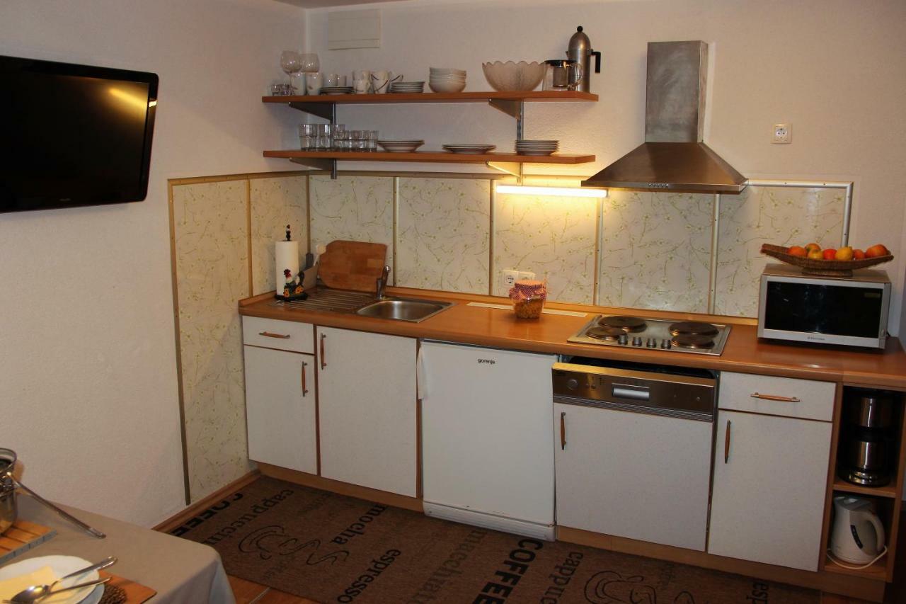 Apartments Koblar ครานสกา โกรา ภายนอก รูปภาพ