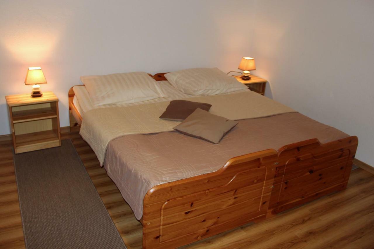 Apartments Koblar ครานสกา โกรา ภายนอก รูปภาพ