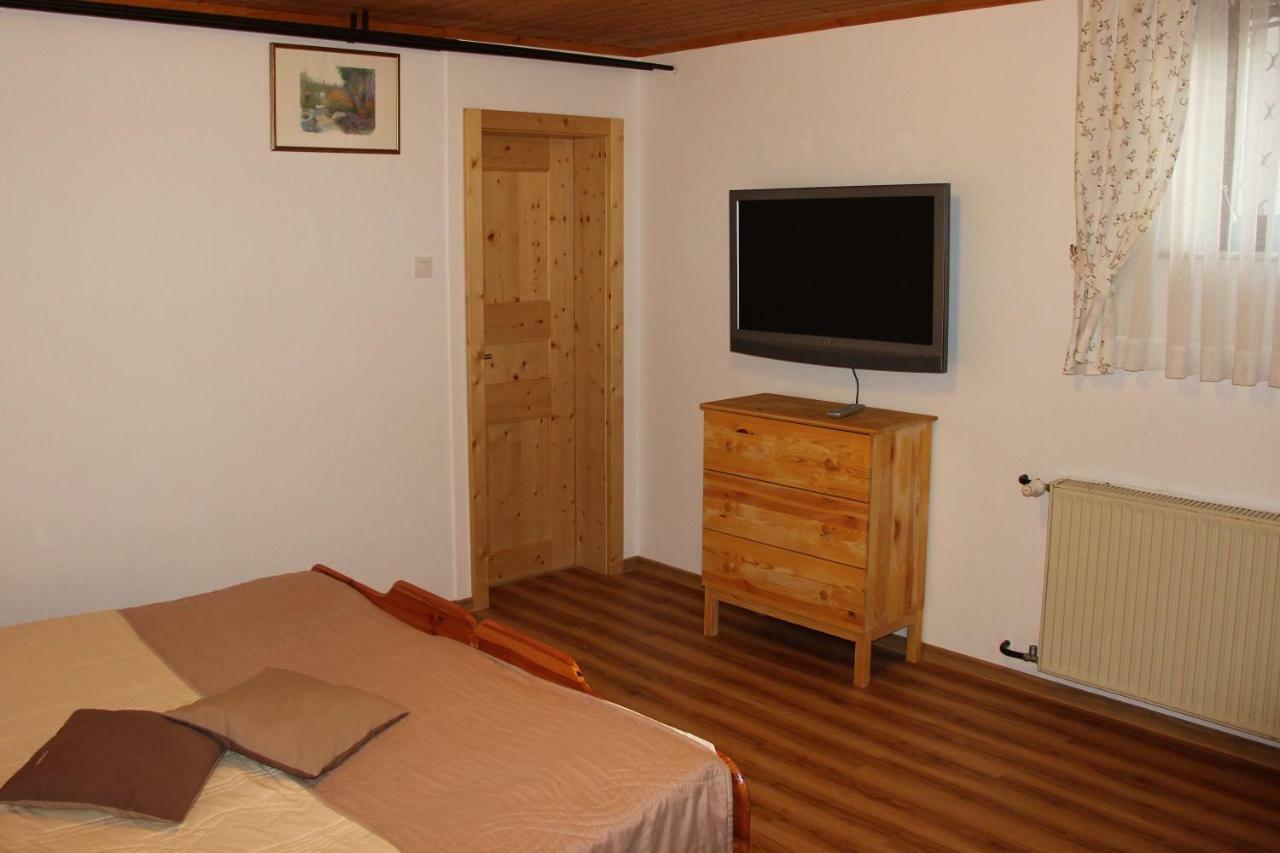 Apartments Koblar ครานสกา โกรา ภายนอก รูปภาพ